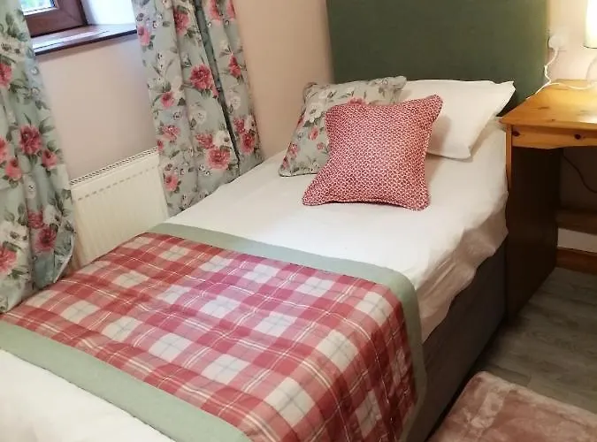 Stag Coach House Hotel Carmel