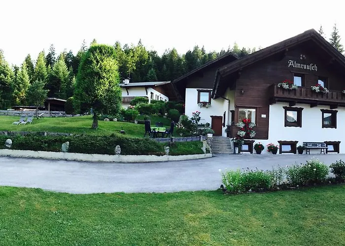 Hotel Haus Almrausch Seefeld in Tirol