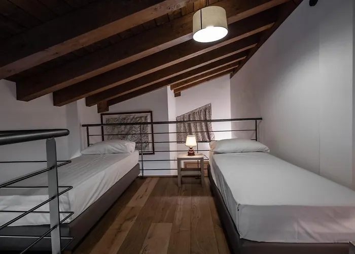 Hotel Les Plaisirs D'Antan Jovencan