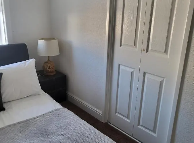 140 Bond - Holiday Home