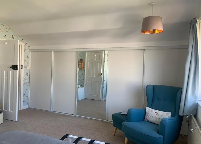Seaways Cottage Hoylake