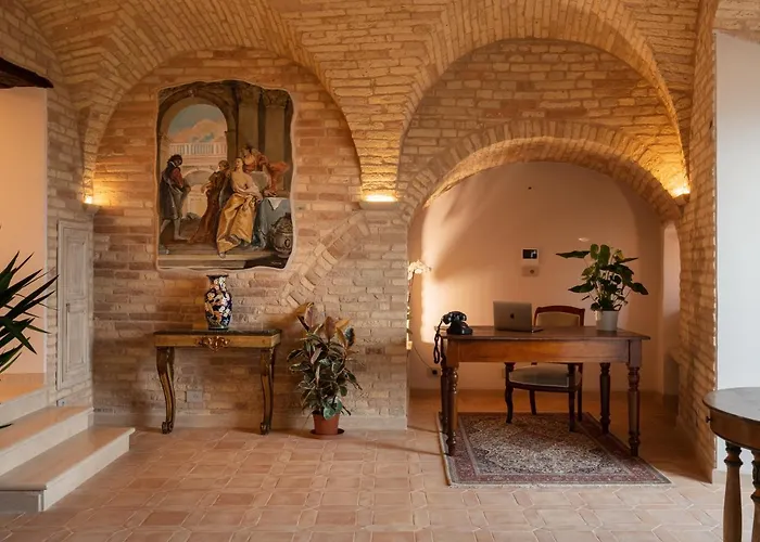 Palazzo La Torre Hotel Moresco