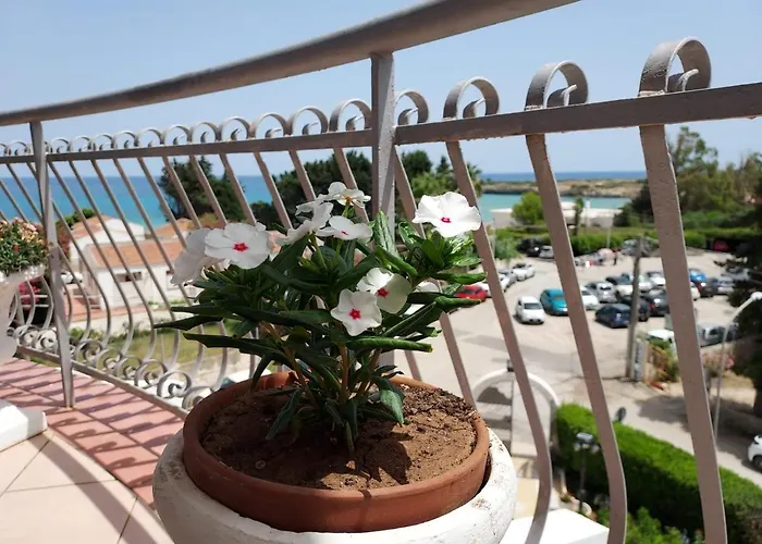 Arenella Beach Rooms