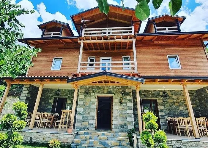 Bujtina Dini Hotel Rubik