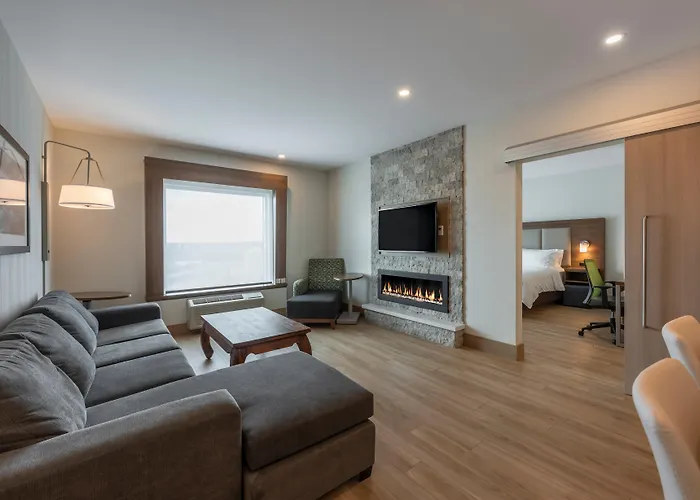 Holiday Inn Express & Suites Moncton By Ihg