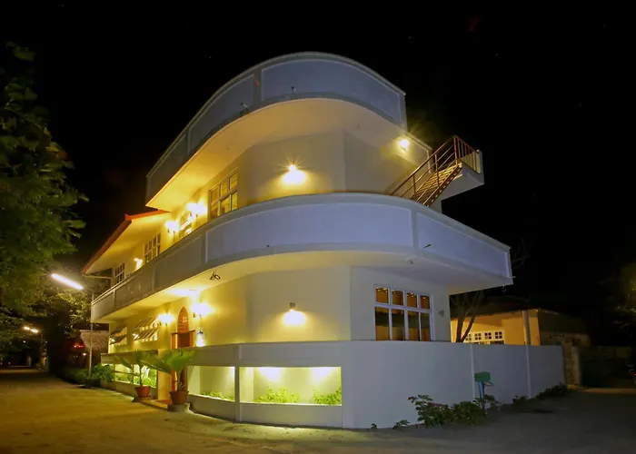 Hanifaru Transit Inn