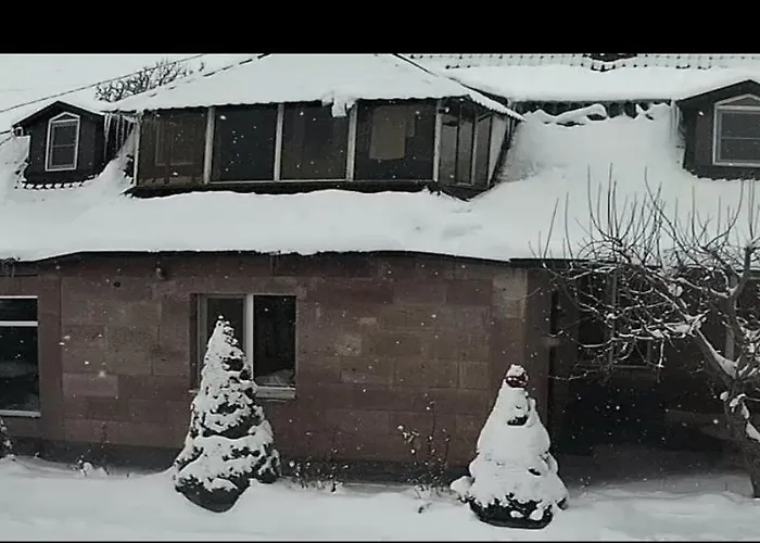 Stone Art Guest House & Camping Pemzashen