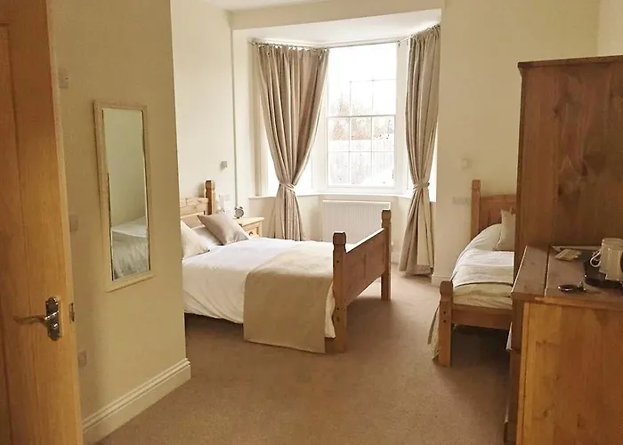Three Crowns Guest House Salisbury