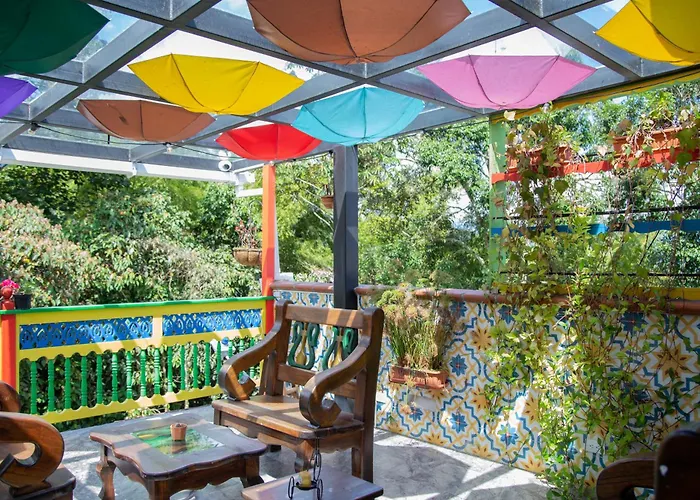 40 Amigos Hotel