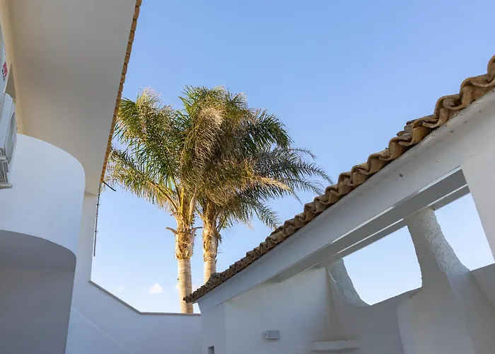 Villa Al Mare Guest House