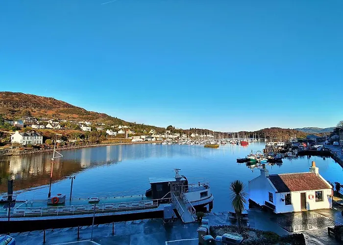 Anchor Hotel And Seabed Restaurant