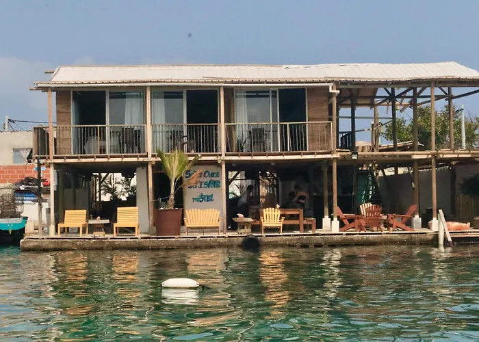 Hostel Santa Cruz Del Islote