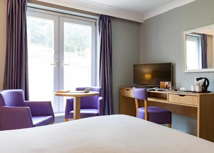 The Caledonian Island Hotel