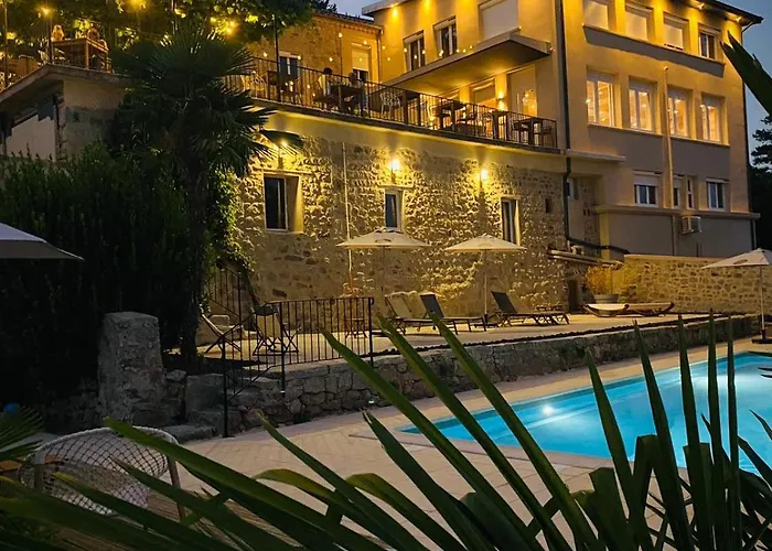 Domaine De La Pinede Hotel Aubenas
