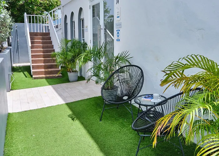 Aura House Isla Verde San Juan