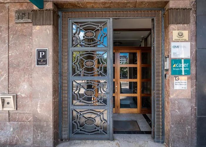 Príncipe de Vergara Rooms by Clabao Logroño