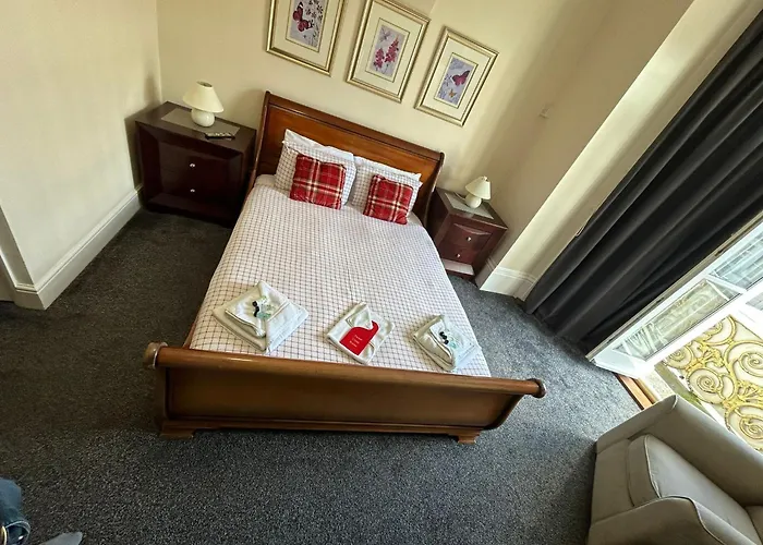The Lyndhurst Guest House
