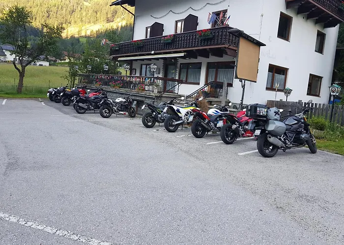 Tattoo PENSION mit Restaurant und Tattoo-Studio Mörtschach