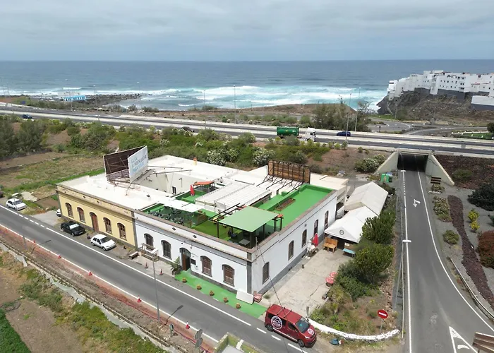 Atlantis Surf Hostel Moya 