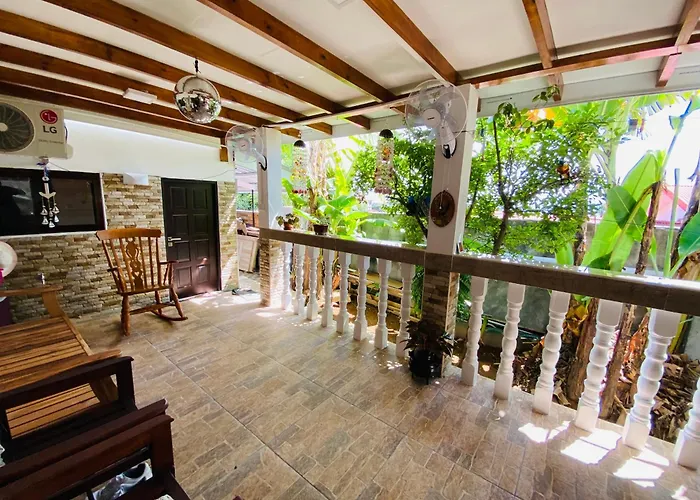 Oceanic View Apartments Beau Vallon 