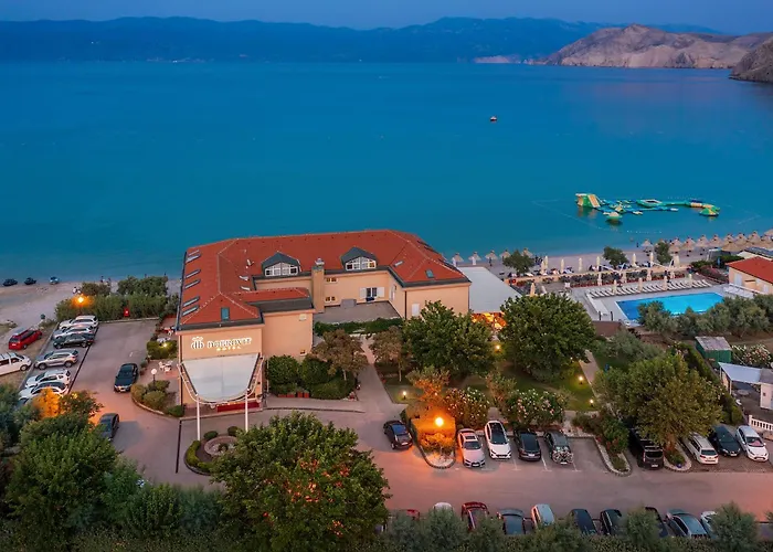 Hotel Dobrovit
