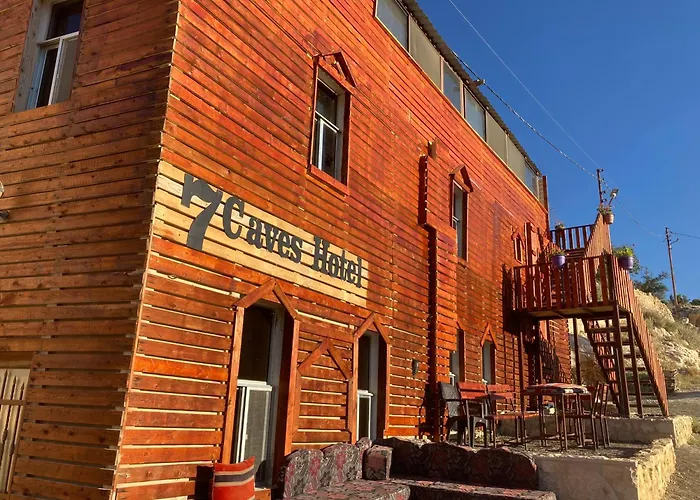 7 Caves Hotel
