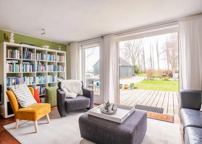 Idyllic Farmhouse Landsmeer