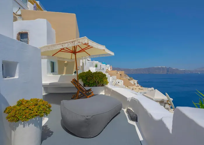 Sophia Oia View Hotel