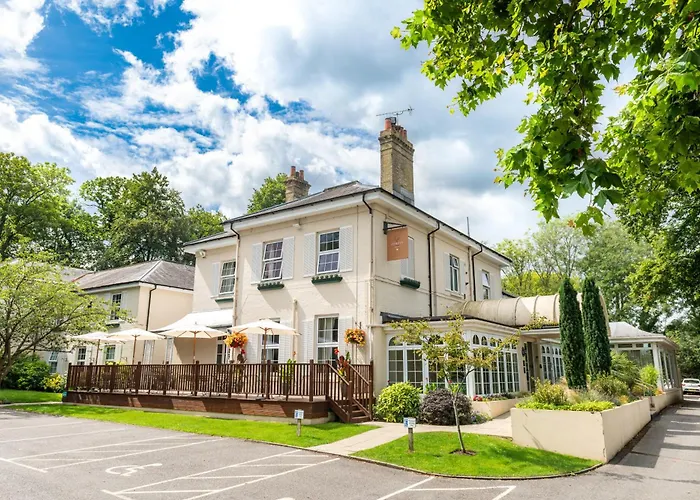 Forest Lodge Hotel