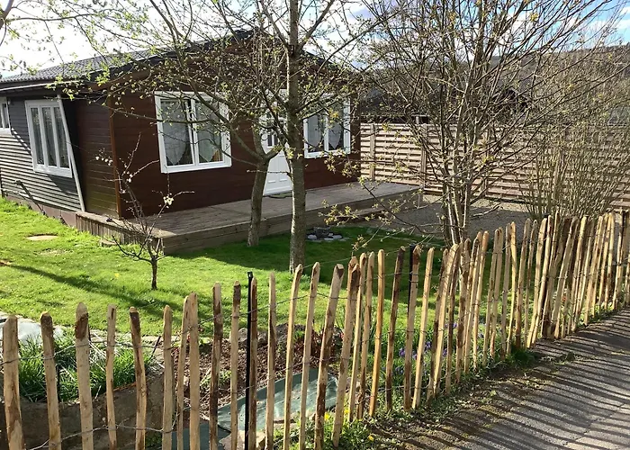 Chalet Charmant Monika Avec Piscine Yvoir