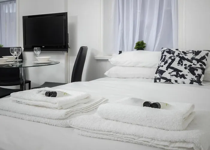 Barton Beachside Apartments: Modern Coastal Retreat