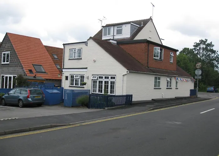 Penryn Guest House, Ensuite Rooms, Free Parking And Free Wifi