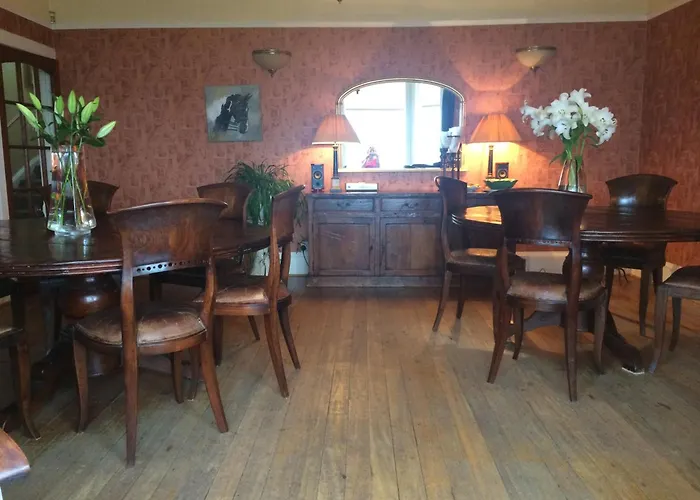 Broom Lodge