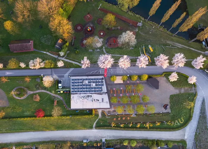 Camping & Pension Au An Der Donau