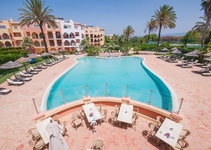Jardim Da Meia Praia Resort