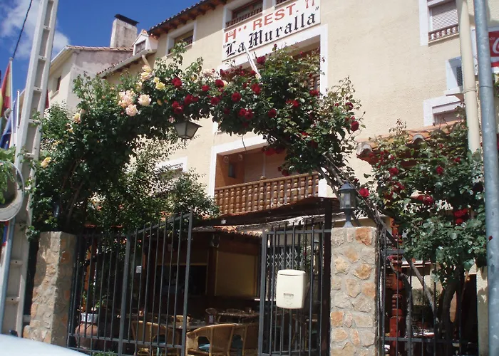 Hostal Restaurante La Muralla Canete 