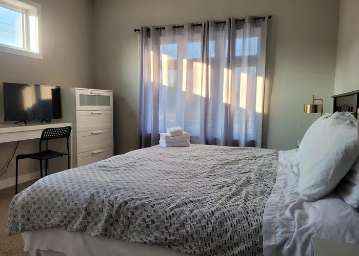 Boardwalk Homes - Executive Guest Rooms & Townhomes