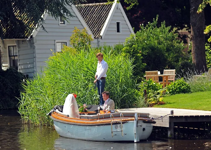 Inn On The Lake