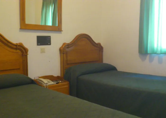 Hostal Juanito Mostoles