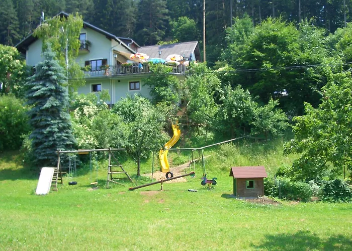 Gasthaus - Gästehaus Schusterbauer Rein