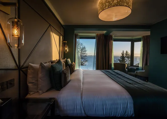 Seven Hotel
