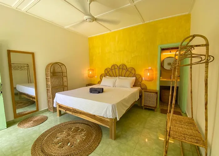Hotel Banana Surf House Arugam Bay