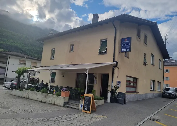 Hotel Ristorante Pizzeria Al Posta, Con Alogio Malvaglia