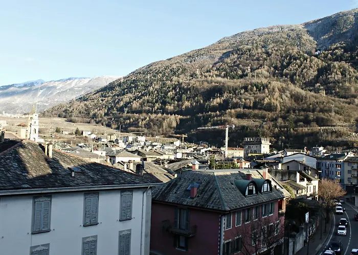 Hotel Bed & Rooms , Corte Rossa -1 Min Walk To Bernina Express