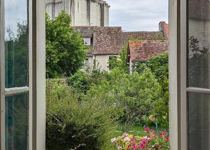 Le Jardin Des Lys - Chambre D'Hote Ou Appartement La Roche-Posay