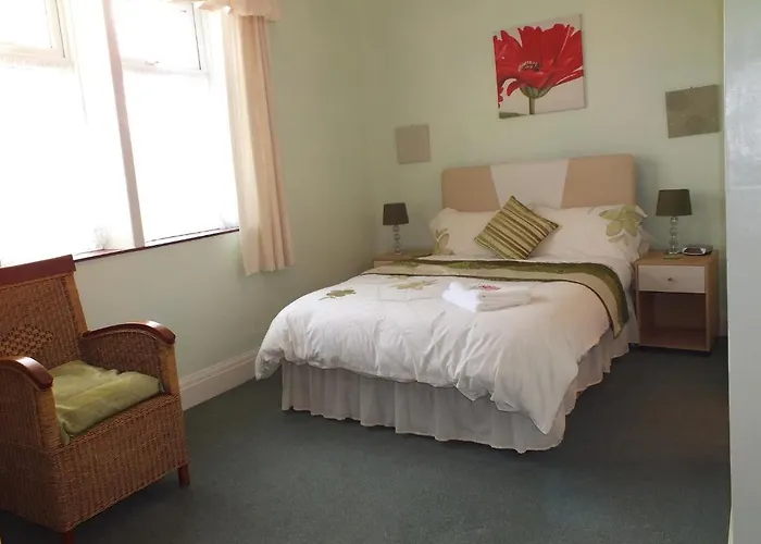 Taormina Guest House Tenby