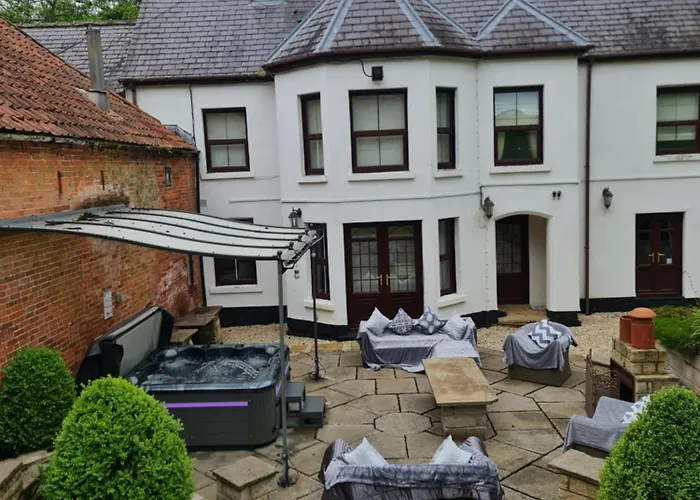 Rainworth Lodge