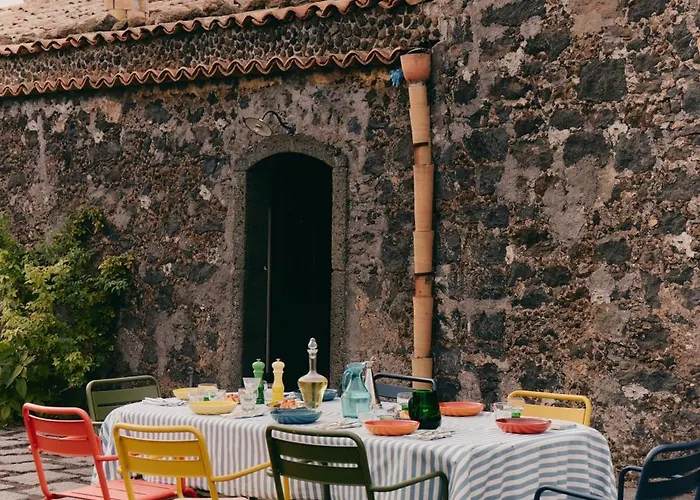 Hotel Casa Lawa SantʼAlfio