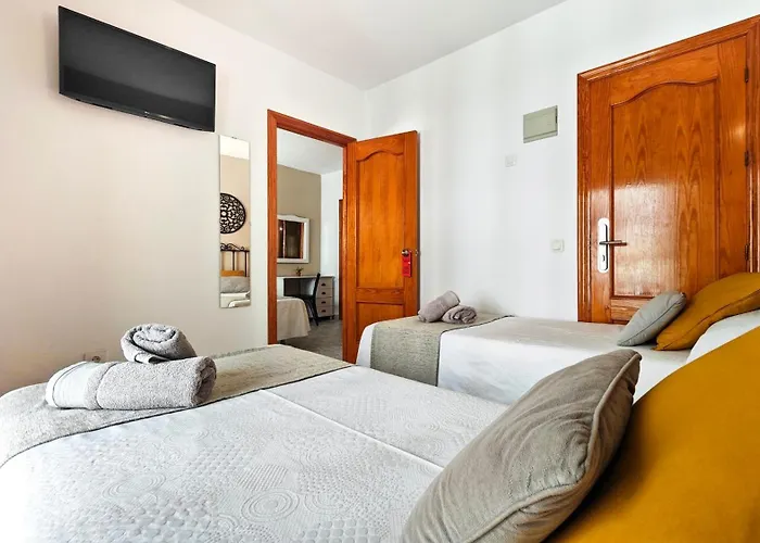 Azuline Hostal Dinamarca San Antonio Abad
