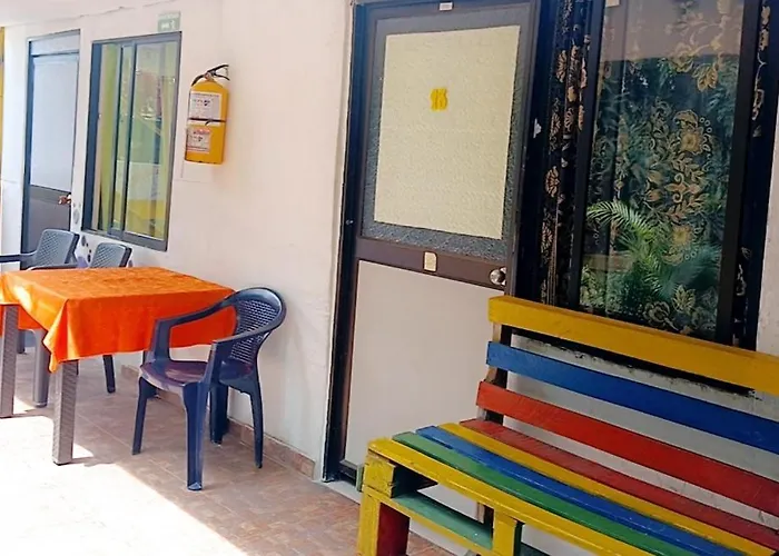 Casa Amarilla Hostel - Cali